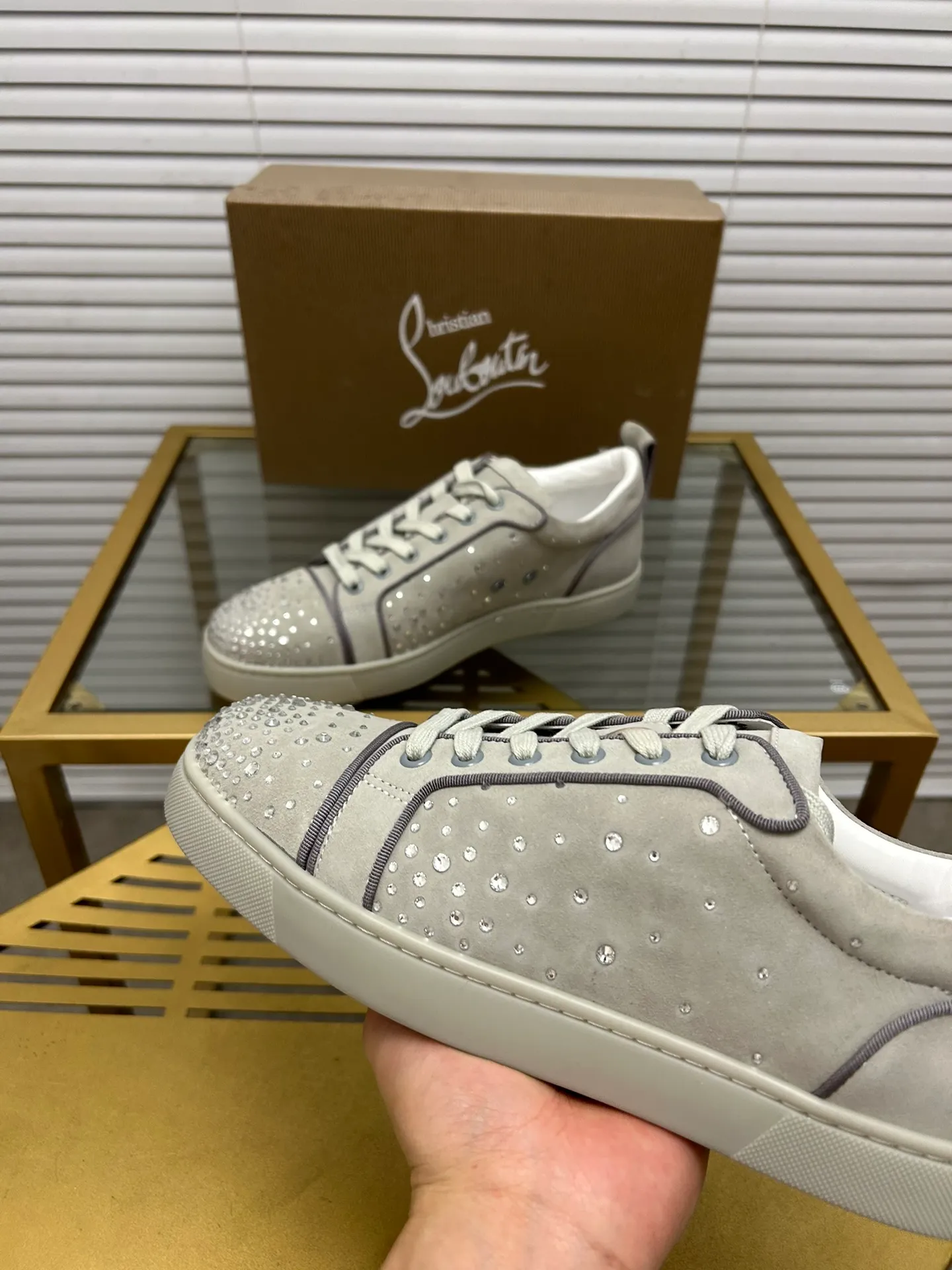 (Customized model) Ex-factory price is 500. christian louboutin (CL red sole shoes) counter series, casual sneakers for couples 📢 📢 📢 Exclusive hot style release 🎈🎈💪 Movable latex feet 👻 Finished outsole line [Proud] 😝Female 35-40# Male 38#-46, global supply😝 [Top version]: Original imported genuine leather upper, top original leather lining, original molded TPU outsole, original 1:1 detail processing, original shoe last,